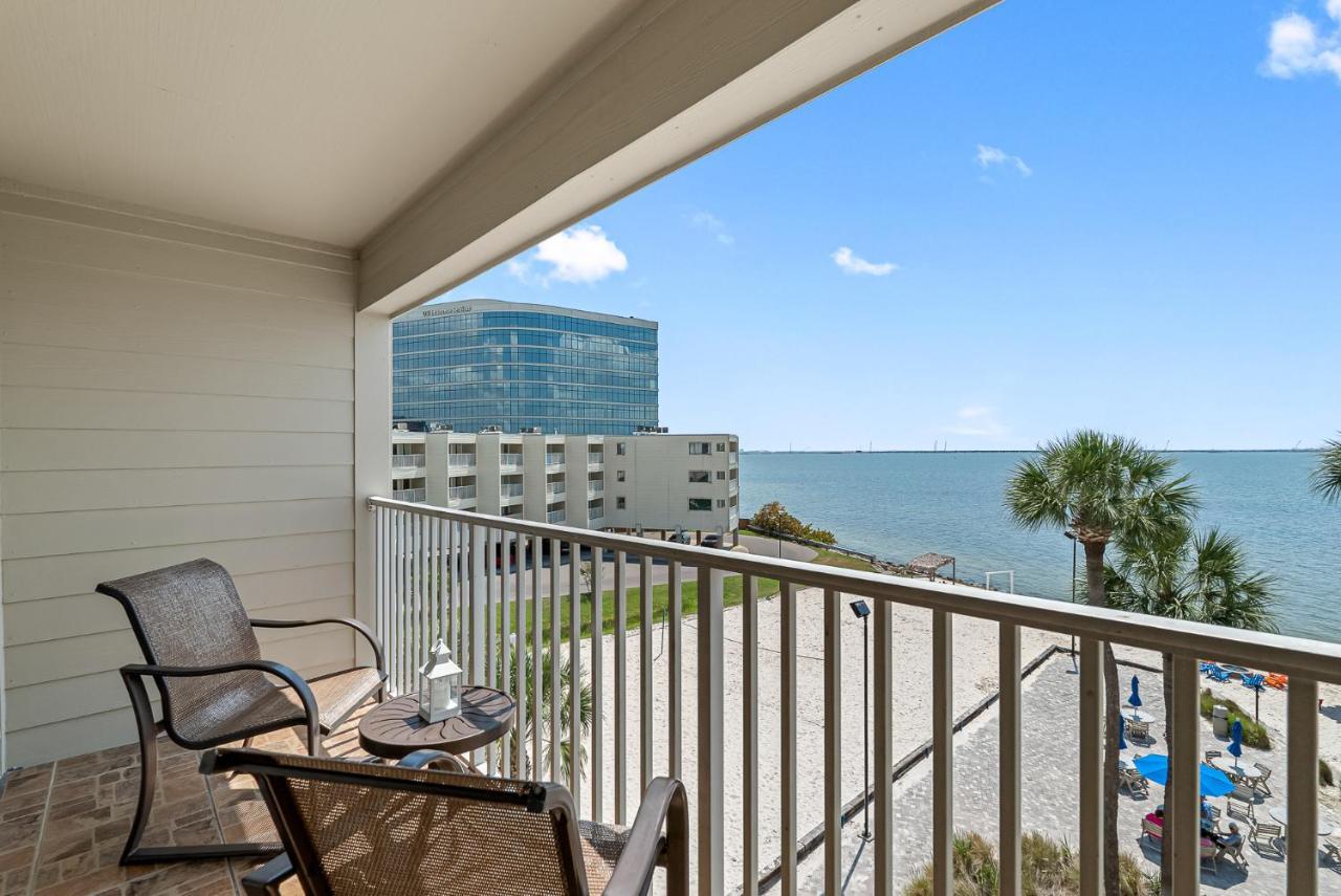 Holiday home Wake Up To Ocean Views From Your Private Balcony Tampa